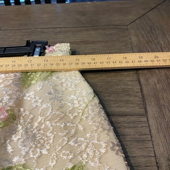 Tango Women’s 2pc Easter Jacket And Skirt Shiny Lace Floral Flutter Size 12. - Picture 8 of 11